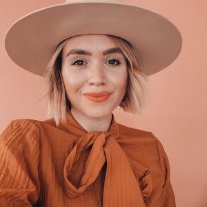 Meet your Posher, Gab